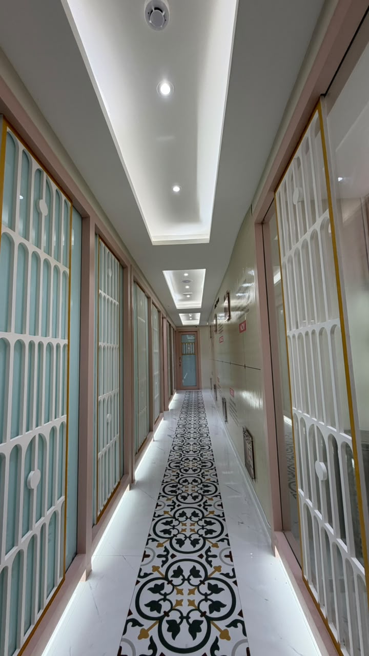 15. Corridor View